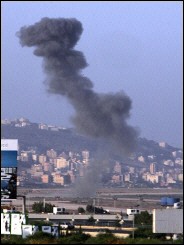 O Aeroporto de Beirute foi bombardeado e o tráfego de aviões interrompido até segunda ordem.Foto: Issam Koubaissi/AFP