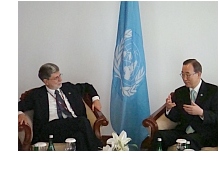 O chanceler Celso Amorim manteve encontro privado com o secretário-geral da ONU, Ban Ki-Monn, em Bali.  Foto: Divulgação MRE
