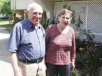 Avraham Cheinfeld e a esposa chegaram em 1958 e fazem parte da primeira geração de brasileiros a desembarcar no kibutz. Foto: Elcio Ramalho / RFI 