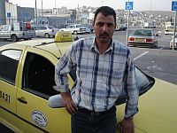 " Desde a Intifada terminou a vida, não tem mais liberdade. Não tem como entrar em Israel, está tudo trancado ", diz o taxista Rizo Khaled.
Foto : Elcio Ramalho / RFI 