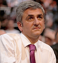 O presidente Nicolas Sarkozy ficou satisfeito com o projeto de reforma do ministro francês da Defesa, Hervé Morin (foto). Foto: Wikipedia