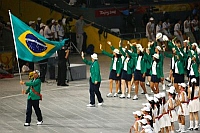 O velejador Robert Scheidt foi o porta-bandeira da delegação brasileira na cerimônia de abertura dos Jogos Olímpicos de Pequim 2008.  Foto: Wander Roberto/Divulgação COB