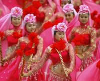 Dança com fundo musical de ópera milenar.  Foto: Reuters