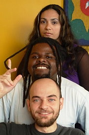 O trio: Sílvia Gommes, Mestre Jonas e Zéfere.  Foto: cultura mg.gov