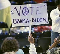 Eleitores participam da Convenção Democrata que vai designar o senador Barack Obama como candidato do partido à presidência dos Estados Unidos.   Foto: Reuters
