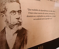 Filho de família pobre, órfão na tenra idade, Machado de Assis foi um autodidata.Foto: pmscs.rs.gov.br