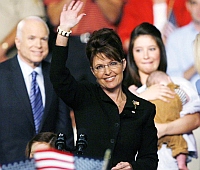 A gravidez da filha de Sarah Palin, Bristol de 17 anos, é o novo «furacão» que abala a Convenção Republicana.  Foto: Reuters