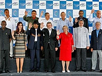 Dirigentes dos países da América Latina e Caribe que participam das quatro cúpulas em Costa do Sauípe. Foto: Reuters
