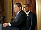 O presidente americano, Barack Obama, escuta o discurso de Richard Holbrooke, enviado especial para o Afeganistão e Paquistão.Foto: Reuteurs