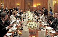 Jantar de gala com todos os líderes do G20, quarta-feira, em Londres. Foto: Reuters