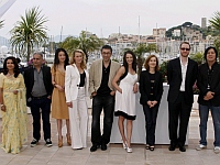 Da esquerda para a direita, os membros do júri da competição oficial de Cannes : Sharmila Tagore, Hanif KureishI, Shu Qi, Robin Wright Penn, Nuri Bilge Ceylan,  Asia Argento, James Gray, Lee Chang-dong.  Foto: Reuters