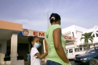 Em São Domingo, na  República Dominicana, população usa máscaras para se proteger da gripe.
Foto: Reuters