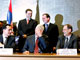 索拉纳(右)与一些欧盟领袖及外长(路透社)