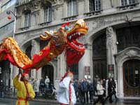 法国巴黎华人年年组织花车游行，庆祝新春。（图片：法广中文部）