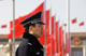 两会前夕，天安门广场的警力加强。(2010/3/2)REUTERS/Jason Lee