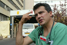 Patrick Pelloux, Vorsitzender der französischen Notarztvereinigung AMUHF, kritisiert die Zustände in den Krankenhäusern.  (Foto: AFP)