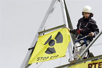 Ein Atomkraftgegner mobilisiert gegen den EPR.(Photo : AFP)