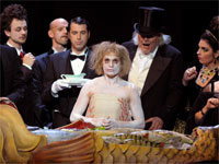 Dörte Lyssewksi als gefallene Prinzessin(Foto: Ruth Walz/Opéra national de Paris)
