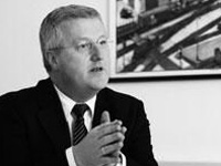 Prof. Dr. Alexander Eisenkopf ist Inhaber des Lehrstuhls für Allgemeine BWL und Mobility Management an der Universität Friedrichshafen