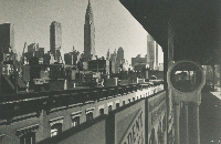 "The elevated and me, New York", 1936. Selbstporträt.© Ilse Bing