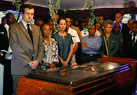 Aimé Césaire's coffin in Martinique(Photo : Reuters)