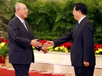 Wu Poh-siung and Hu Jintao(Photo : Reuters)