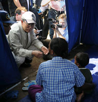 Ban Ki-moon visits cyclone survivorsPhoto: Reuters