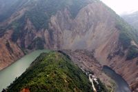 A aerial view of the Tangjiashan "quake lake", 26 May 2008photo:reuters/xinhua/zhu wei