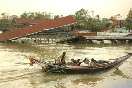 Yangon after the cyclone, 5 May(Photo: Reuters)
