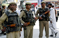 Indian police deployed in the streets of Jaipur after the 13 May blasts.  (Photo : Reuters)