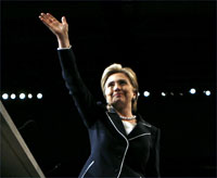 Clinton waves after speaking at the AIPAC conference(Photo: Reuters)
