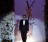 Yves Saint Laurent after his retrospective fashion show in Paris in 2002(Photo: Reuters)