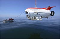 Russian PM Vladimir Putin dives in Lake Baikal on Mir 1