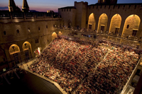 The courtyard in the Palace of the Popes, Avignon© Christophe Raynaud de Lage / Festival d’Avignon