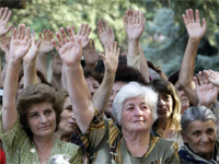 People raise their hands for independence in Tskhinvali, South Ossetia.(Photo: Reuters)