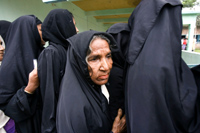 Women queue to vote(Photo: Reuters)