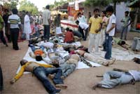 Bodies of people who died in the temple stampede(Photo: Reuters)