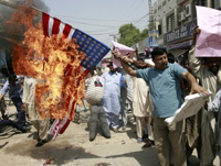 Traders in Multan protest against strikes in Pakistani tribal areas(Photo: Reuters)