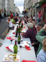The street party in rue Léon Frot
(Photo: Teruel)