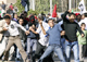 Demonstrators throw stones at police in Diyarbakir(Photo: Reuters)