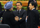 France's Sarkozy (C) with India's Manmohan Singh (L) and European Commission chief José Manuel Barroso(Photo: Reuters)