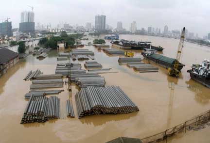 Docks flooded in Nanning, China(Photo: Reuters)