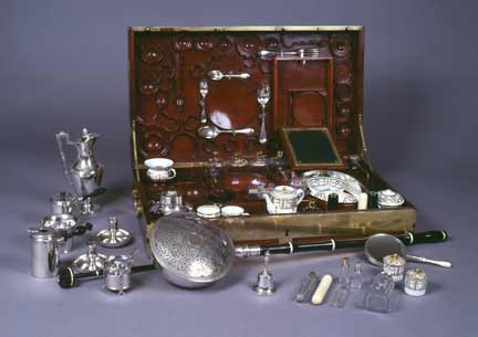 Queen Marie-Antoinette’s vanity case known as a "nécessaire” (Photo: Musée international de la parfumerie, Grasse)