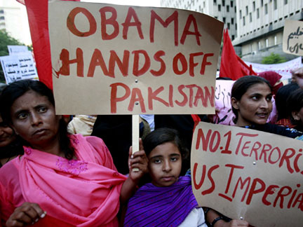 Protesters in Karachi November 1, 2008.