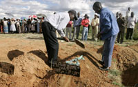 Cholera victim Betty Mubata is buried at Chitungwiza Unit L cemetery, Zimbabwe(Credit: Reuters)
