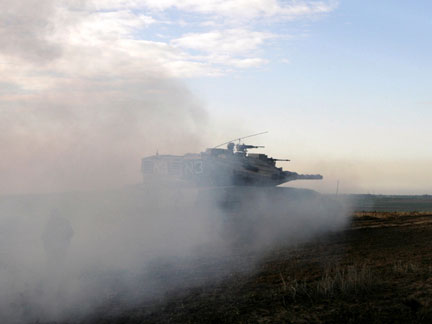 An Israeli tank moves towards the border with the northern Gaza Strip on Sunday
(Photo: Reuters)