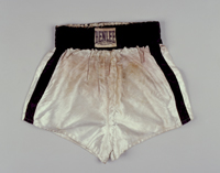 Marcel Cerdan's shorts(photo:  Musée National du Sport - Kergozou)