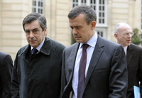 Prime Minsiter Francois Fillon (L) and Yves Jégo (R) in Paris, 10 February 2009(Photo: Reuters)