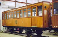 An old wooden Métro carriage(Photo: Erwann Jouan/ADEMAS)