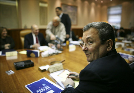 Israeli Defense Minister Ehud Barak, at a cabinet meeting, 22 March 2009.(Photo: Reuters)